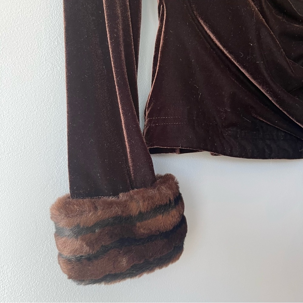 Vintage Tadashi Shoji Velvet and Faux Fur Wrap Top - Picture 3 of 6